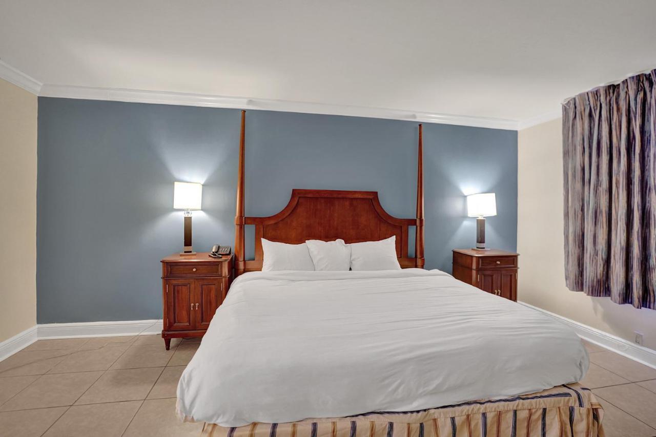 Fort Lauderdale Grand Hotel Oakland Park Exterior photo