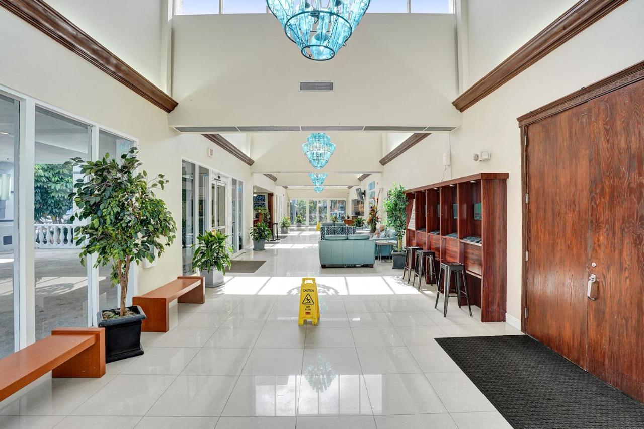 Fort Lauderdale Grand Hotel Oakland Park Exterior photo