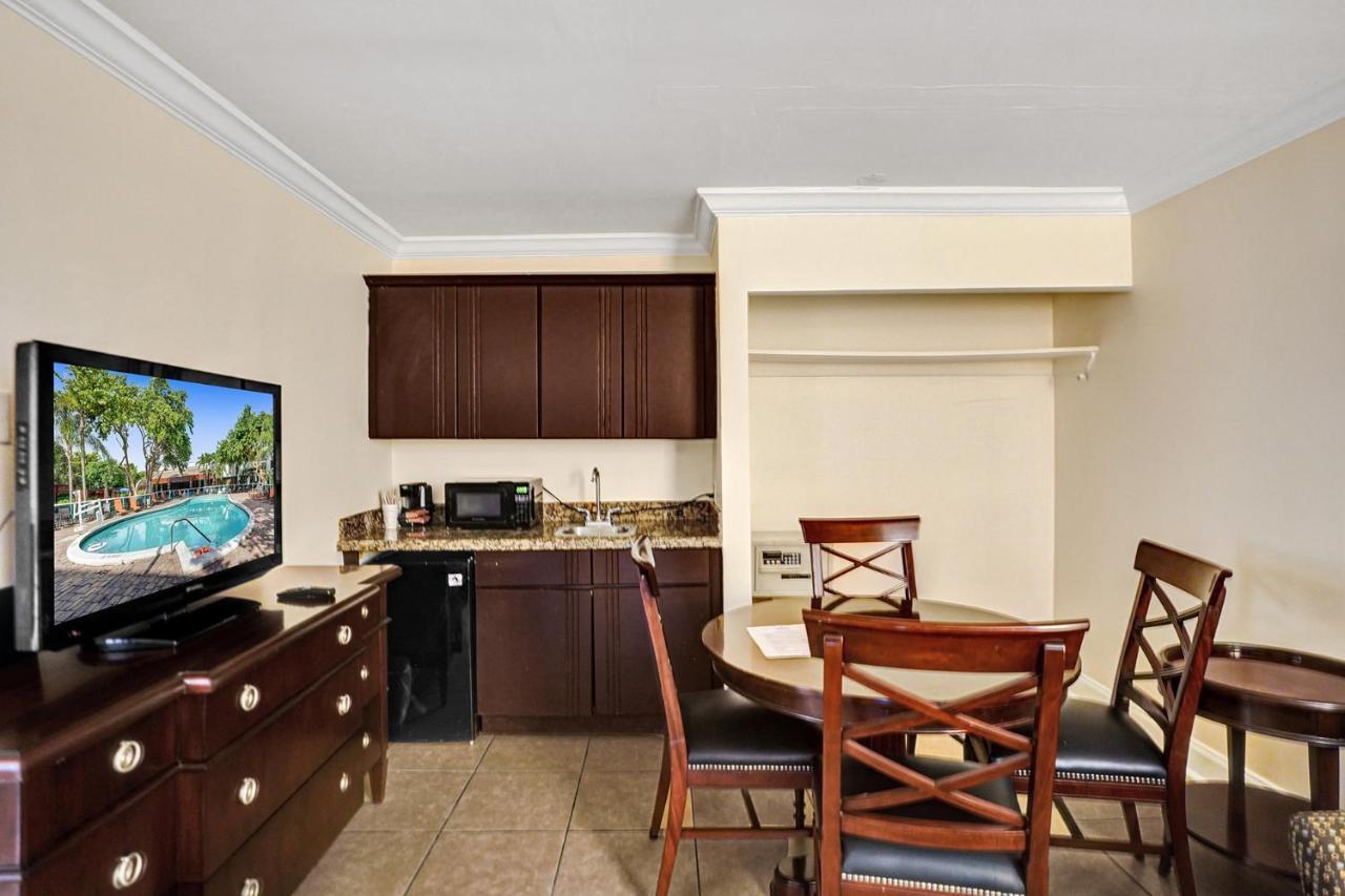 Fort Lauderdale Grand Hotel Oakland Park Exterior photo